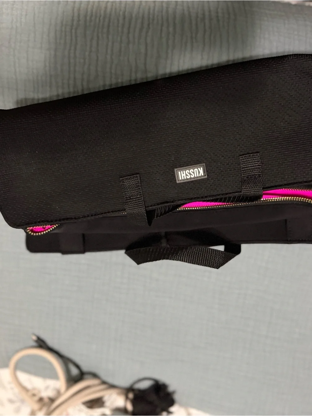 Kusshi Black and Hot Pink Hair Accessory Case